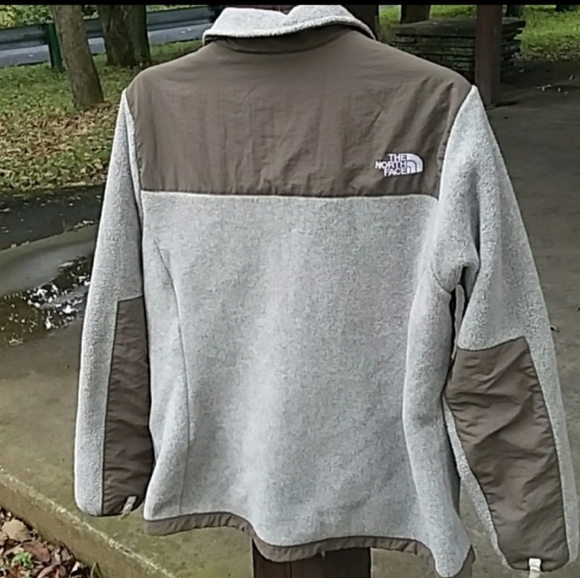 THE North Face Jacket - Picture 2 of 6